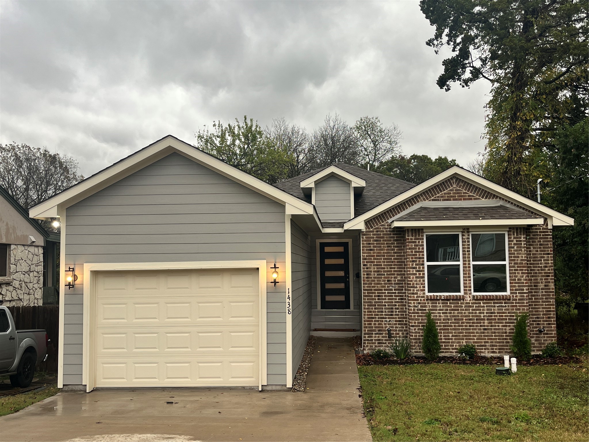 1438 E Waco Avenue Dallas TX 75216