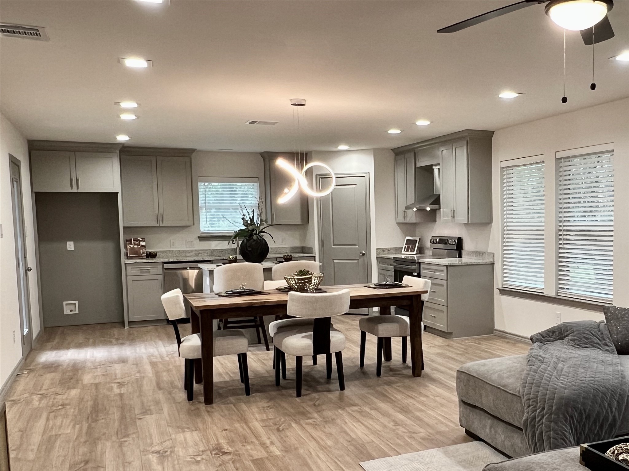 1438 E Waco Avenue Dallas TX 75216