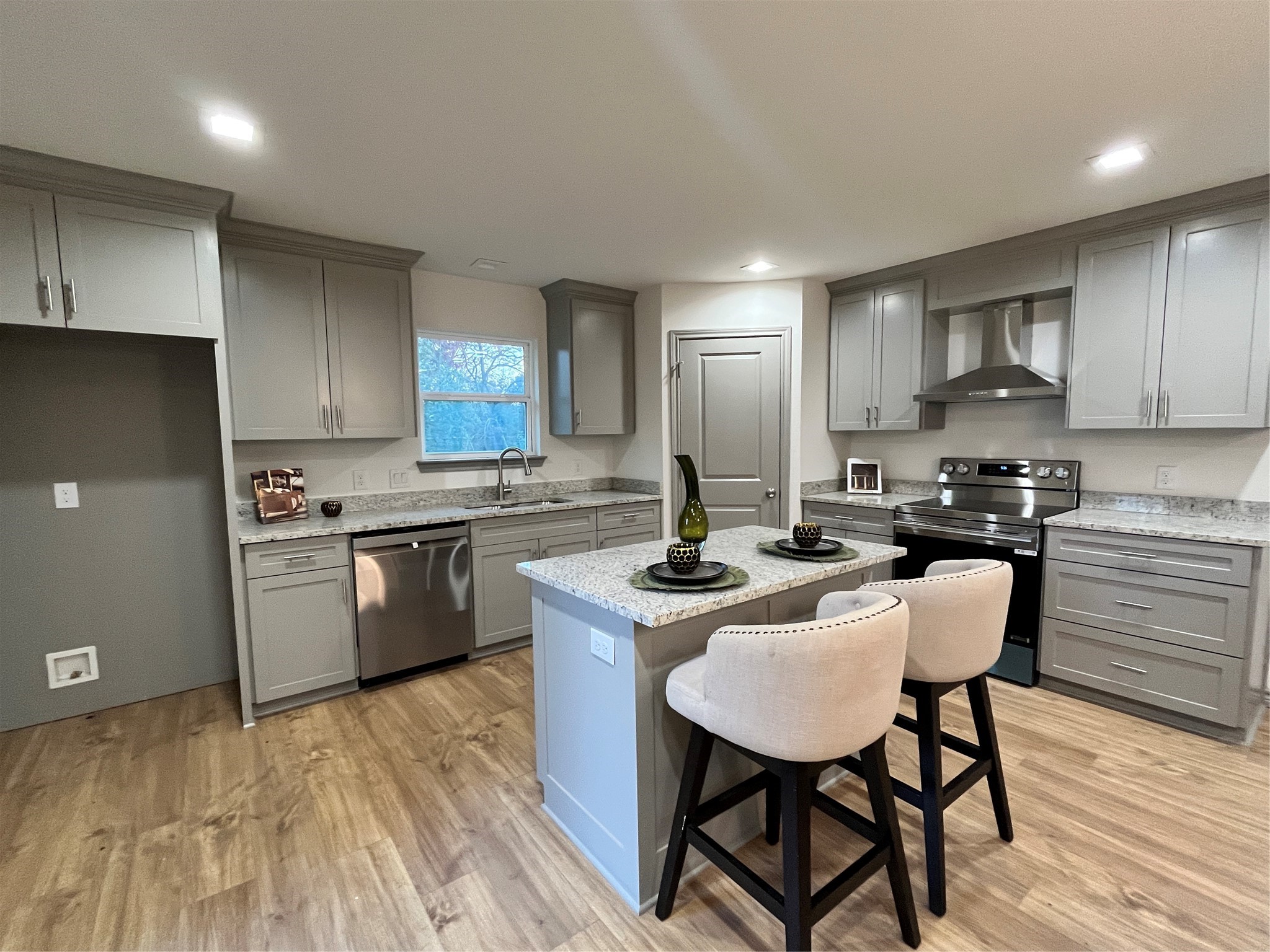 1438 E Waco Avenue Dallas TX 75216