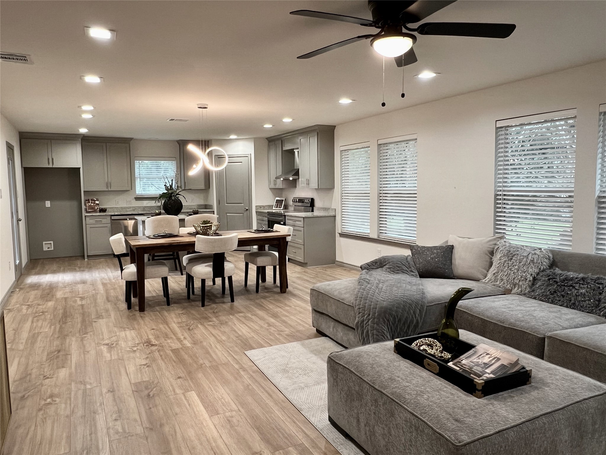 1438 E Waco Avenue Dallas TX 75216