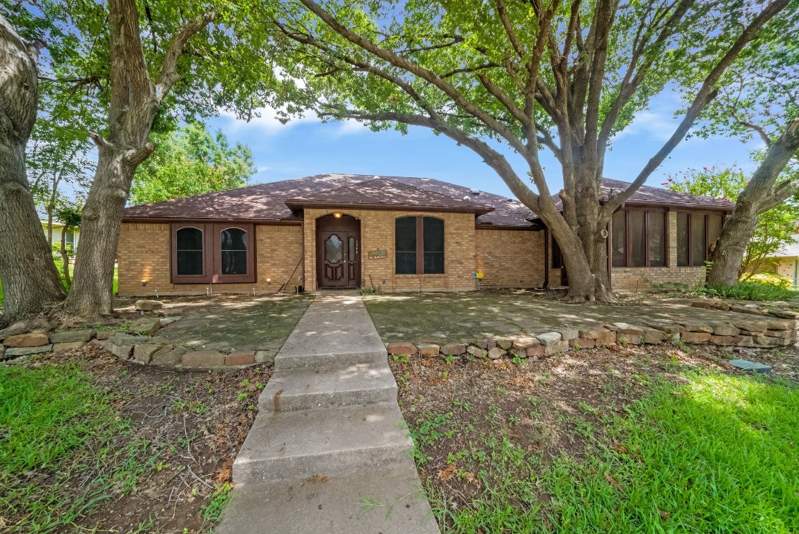 1344 Grand Teton Drive Desoto TX 75115