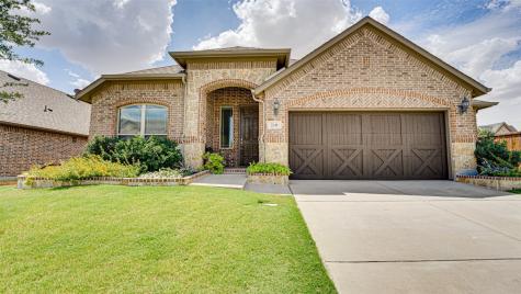 210 Crestlyn Drive Midlothian TX 76065