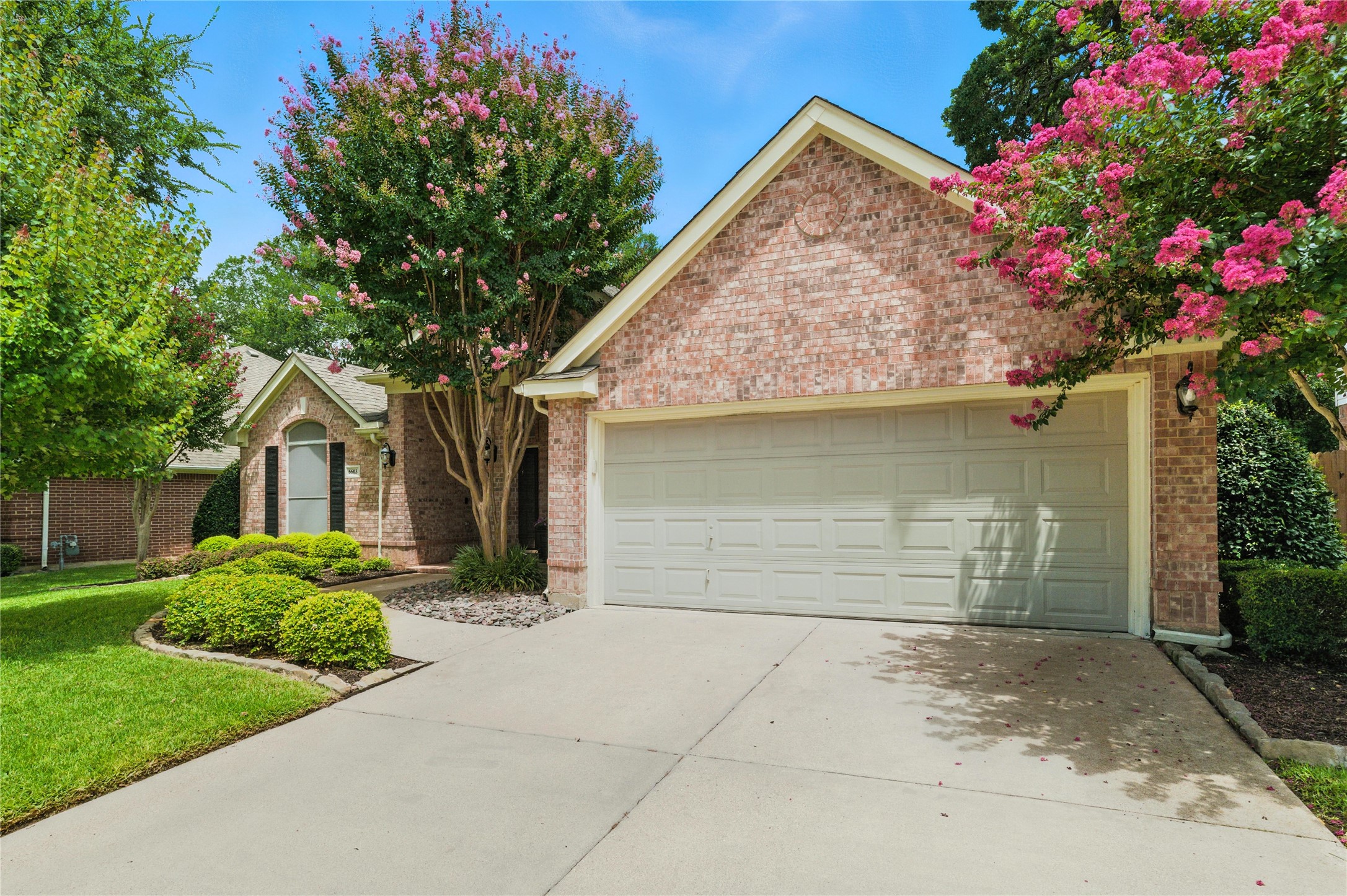 6603 Forest Park Drive Arlington TX 76001