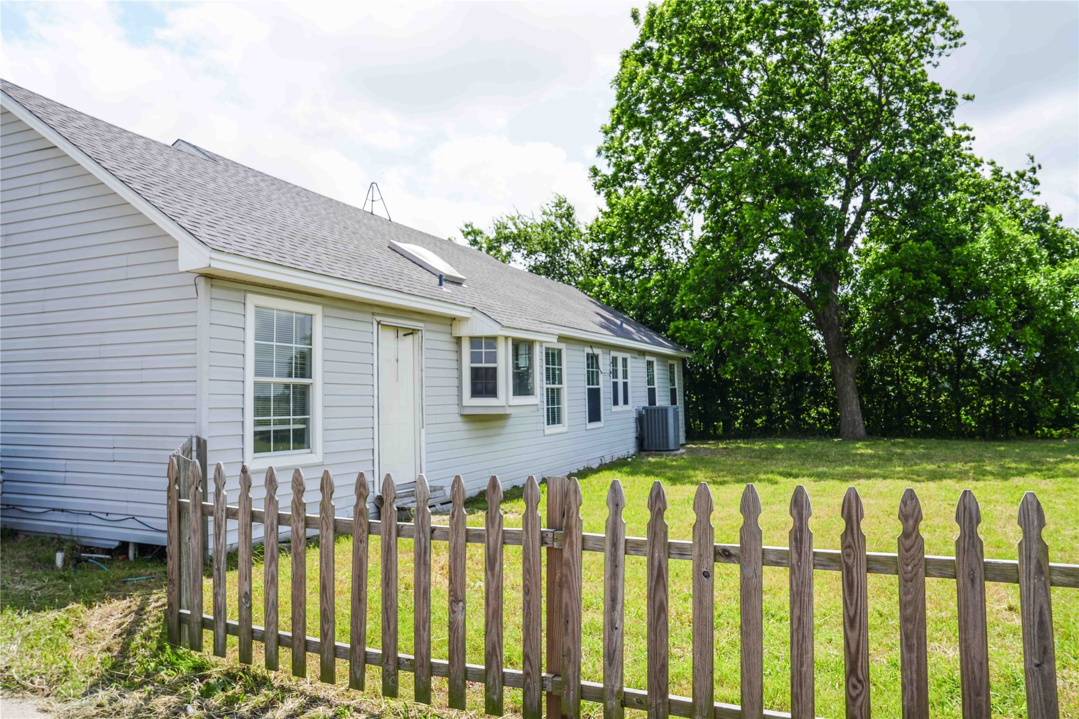 9828 Cr 109 Alvarado TX 76009