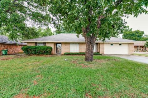 1906 Winewood Lane Arlington TX 76013