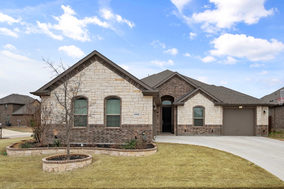 4402 Tall Meadow Court Arlington TX 76001