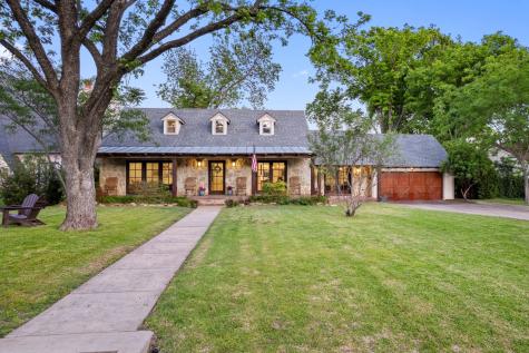 8438 San Benito Way Dallas TX 75218