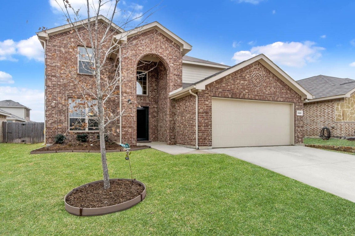 5329 Brentlawn Drive Fort Worth TX 76179