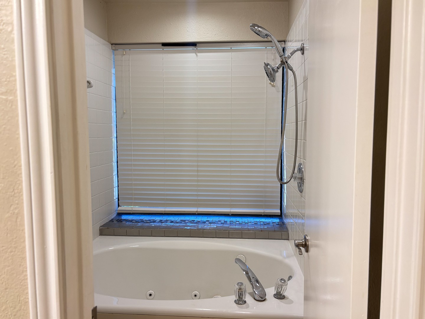 6017 Shady Valley Court Garland TX 75043