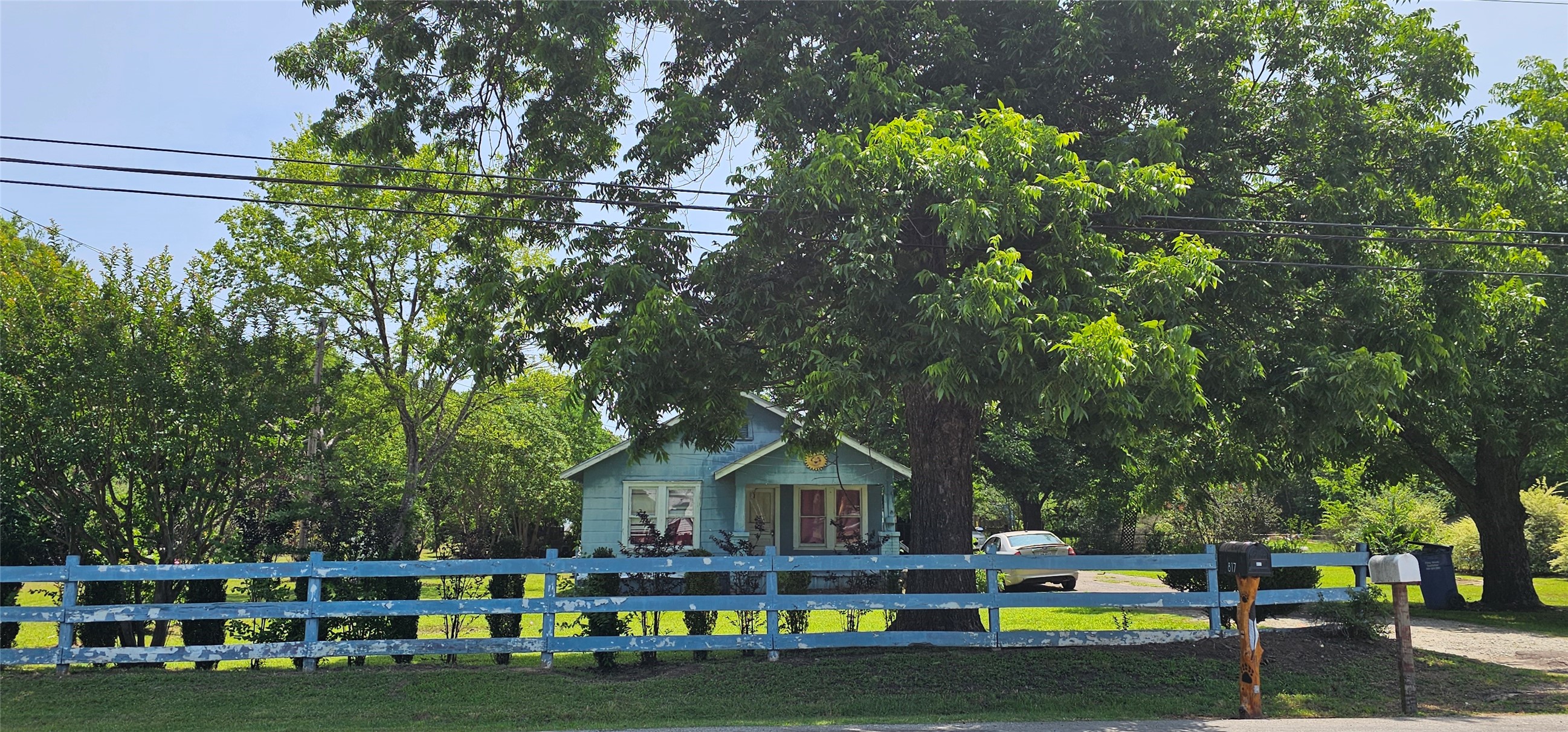812 N Waldrip Street Grand Saline TX 75140