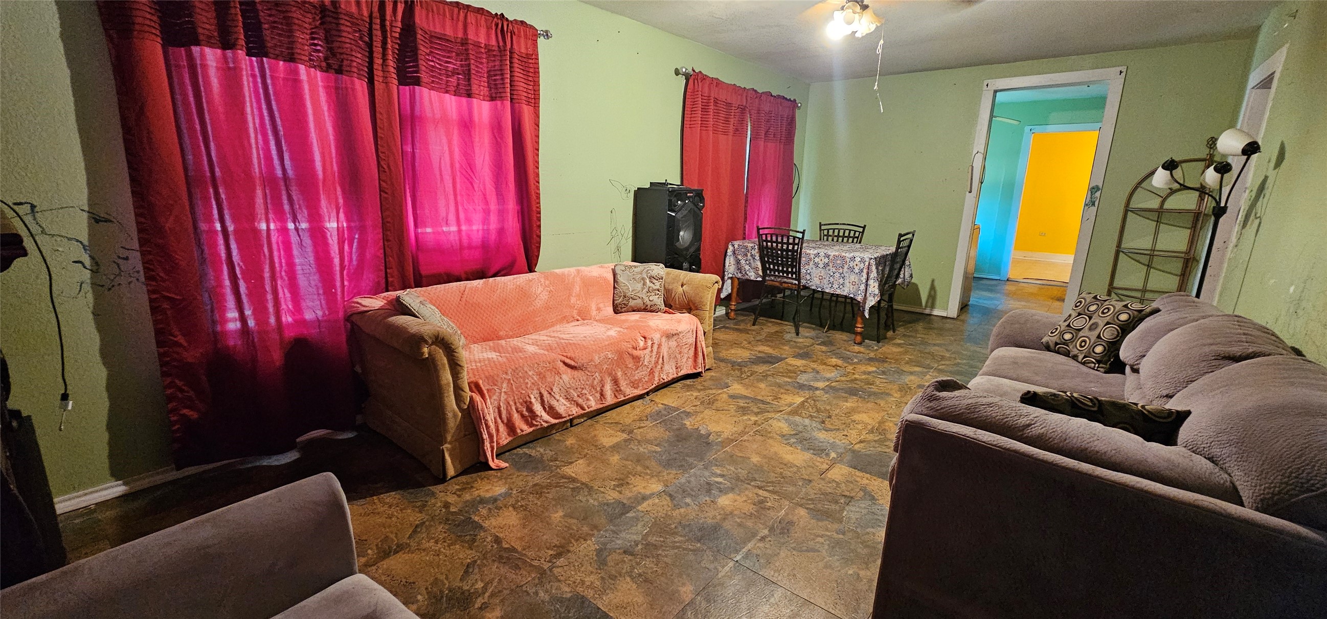 812 N Waldrip Street Grand Saline TX 75140
