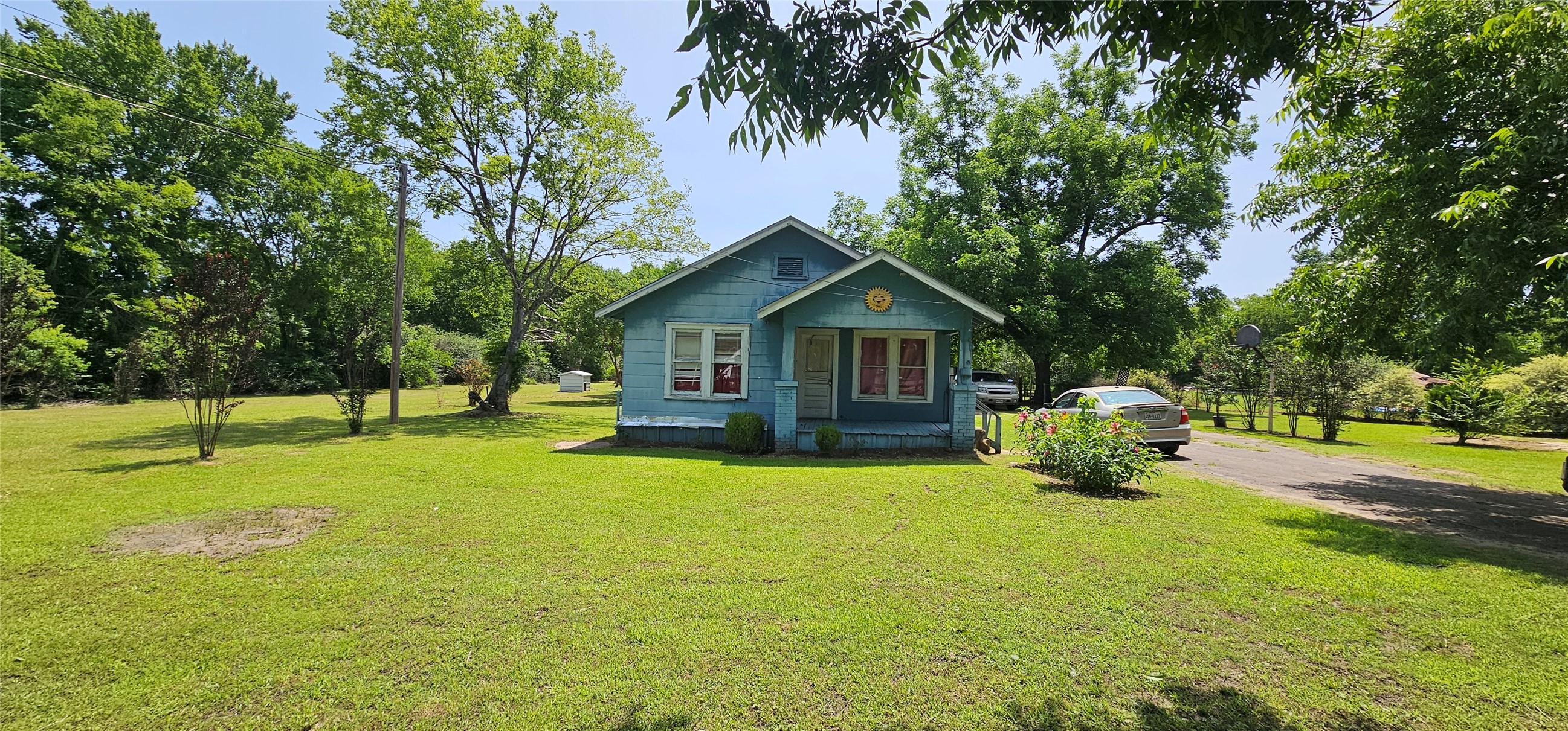 812 N Waldrip Street Grand Saline TX 75140