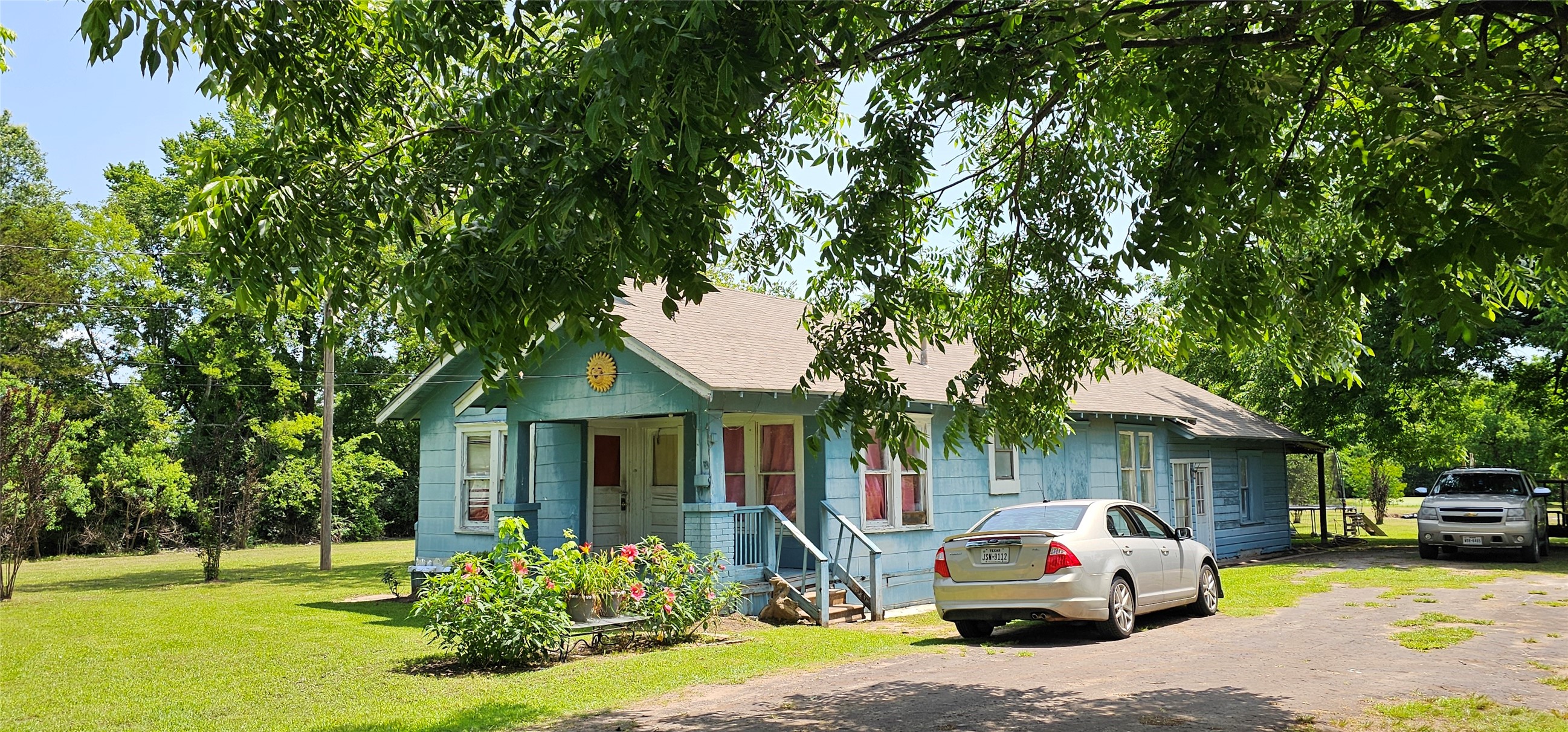 812 N Waldrip Street Grand Saline TX 75140
