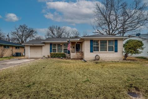 213 Charlotte Avenue Waxahachie TX 75165