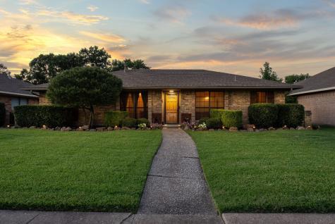 423 Dinalynn Street Mesquite TX 75149