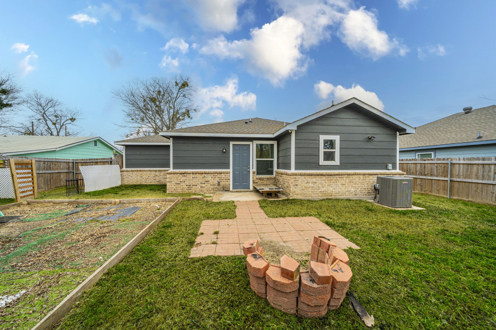 813 Jones Street Greenville TX 75401