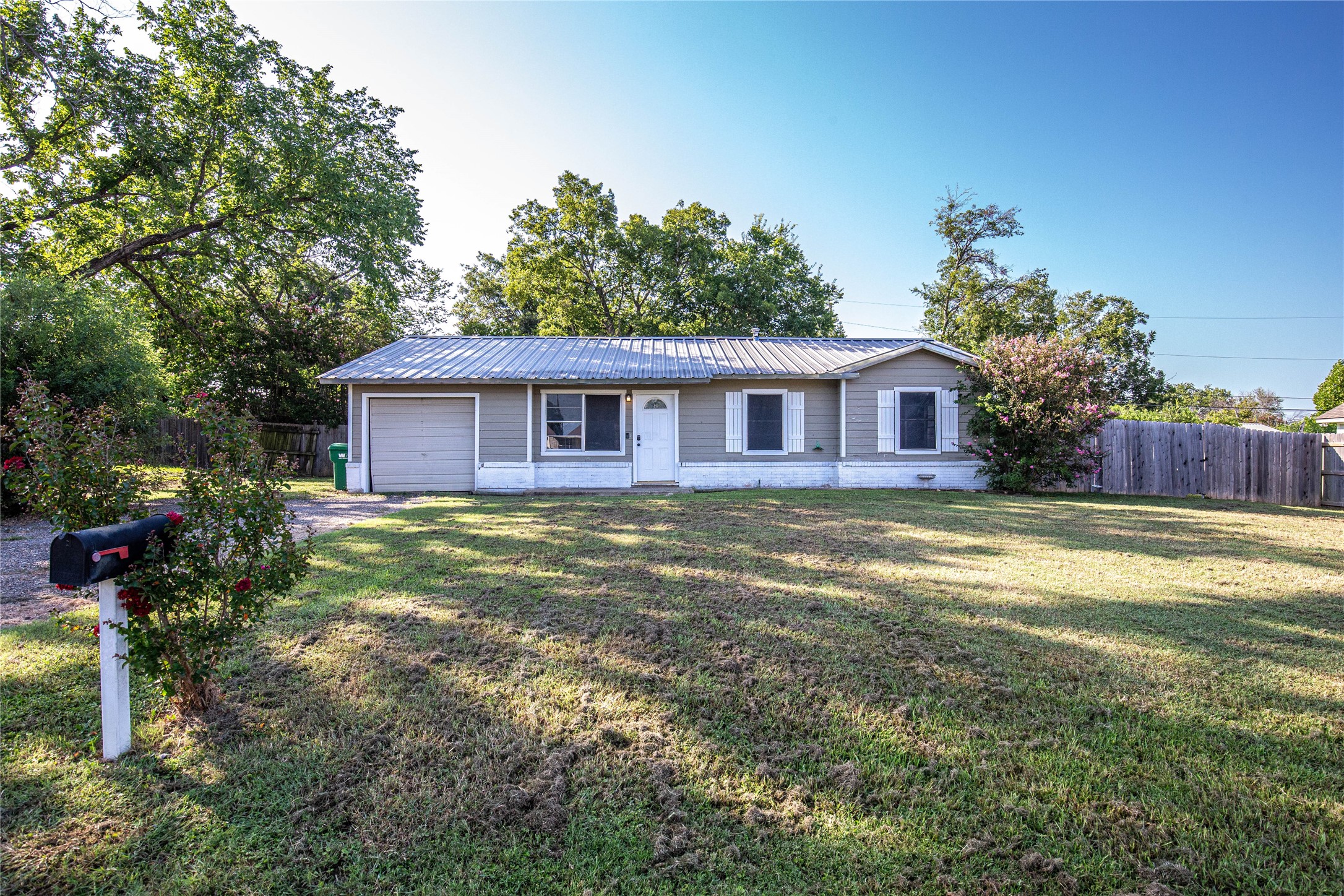202 W Greenbriar Street Robinson TX 76706