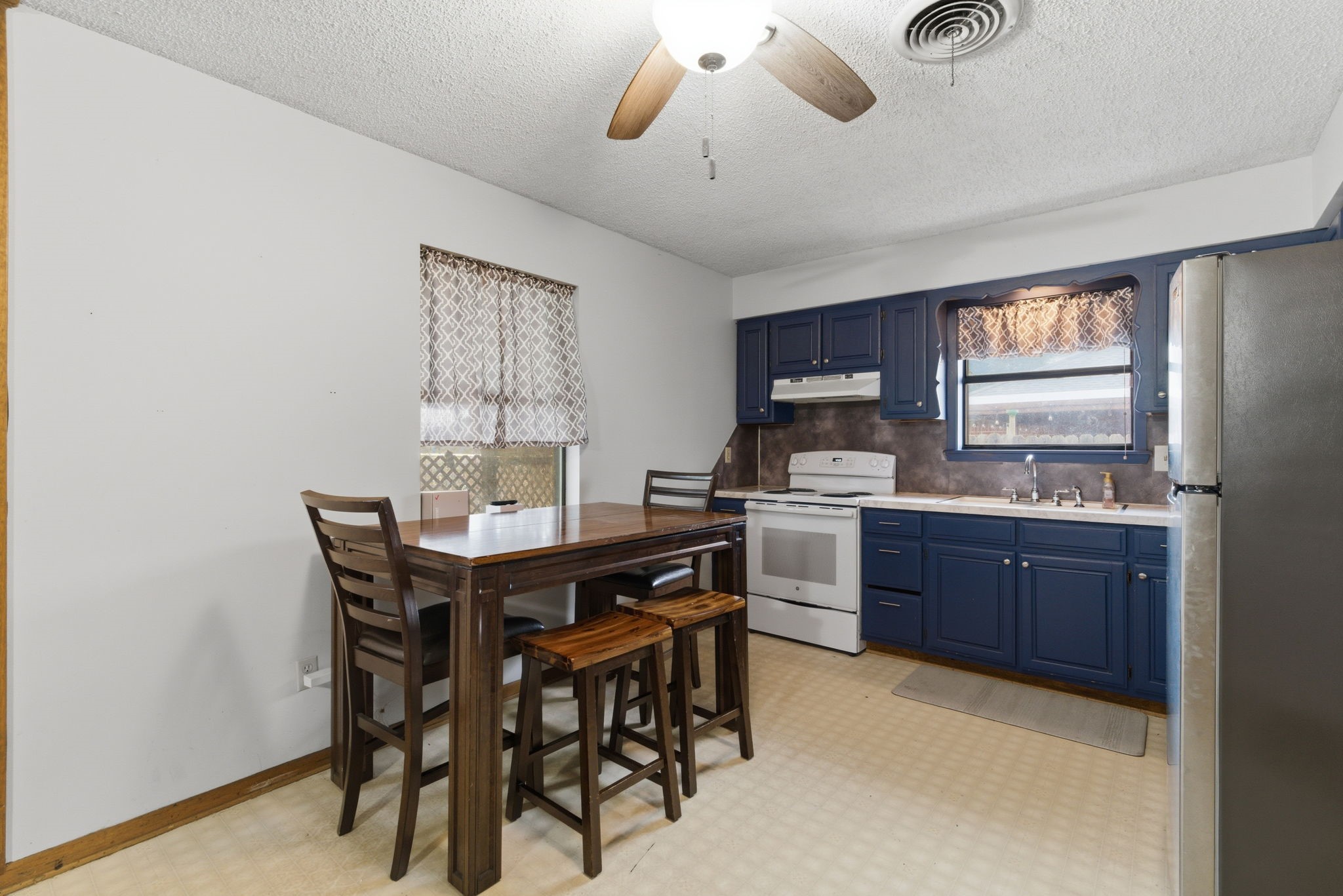 1217 Elmira Street Weatherford TX 76086