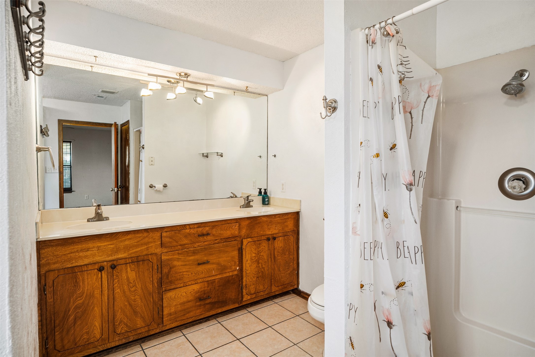 151 Peach Tree Road Gun Barrel City TX 75156