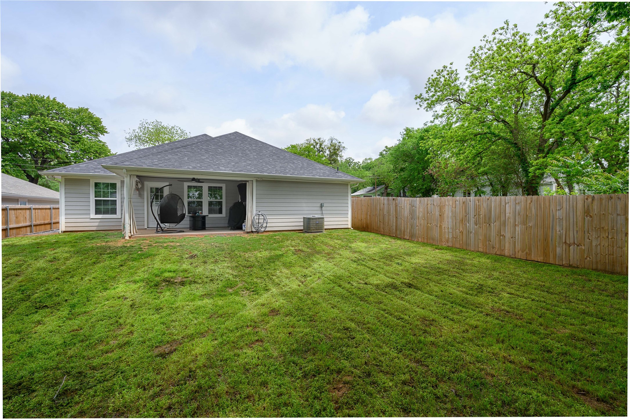 928 W Chase Street Denison TX 75020
