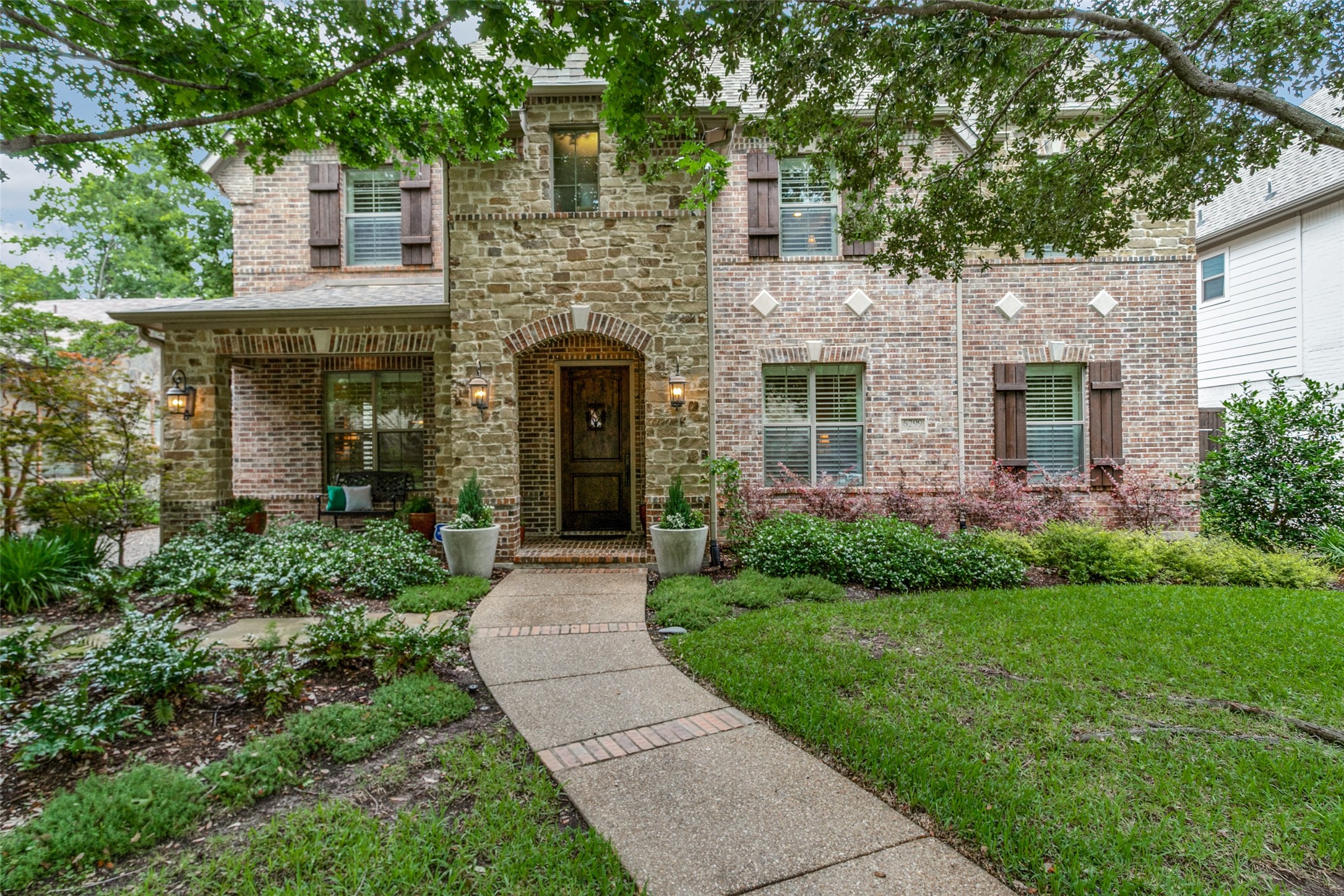 6299 Revere Place Dallas TX 75214