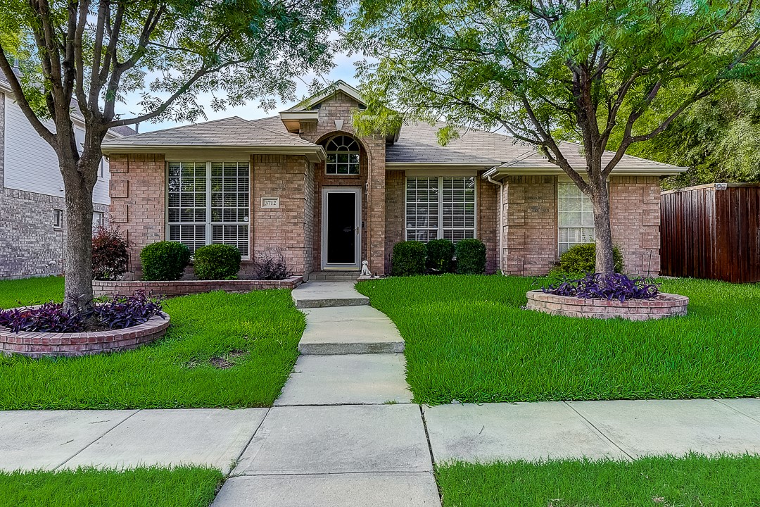 3712 Red Oak Trail The Colony TX 75056