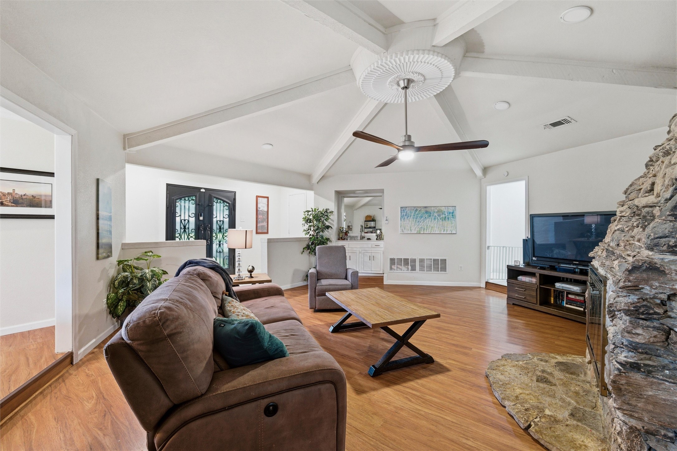 1012 Townsend Lane Desoto TX 75115