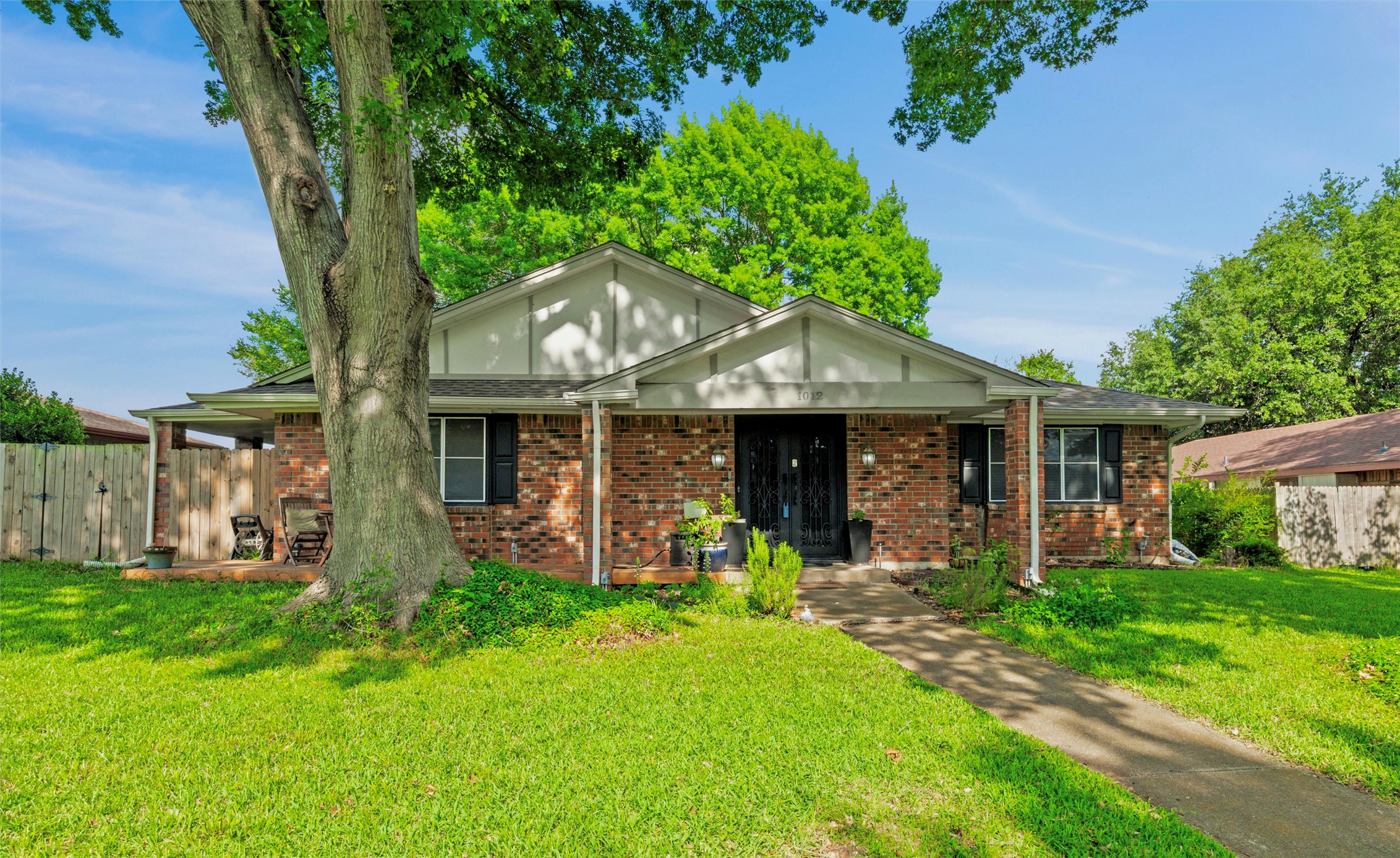 1012 Townsend Lane Desoto TX 75115