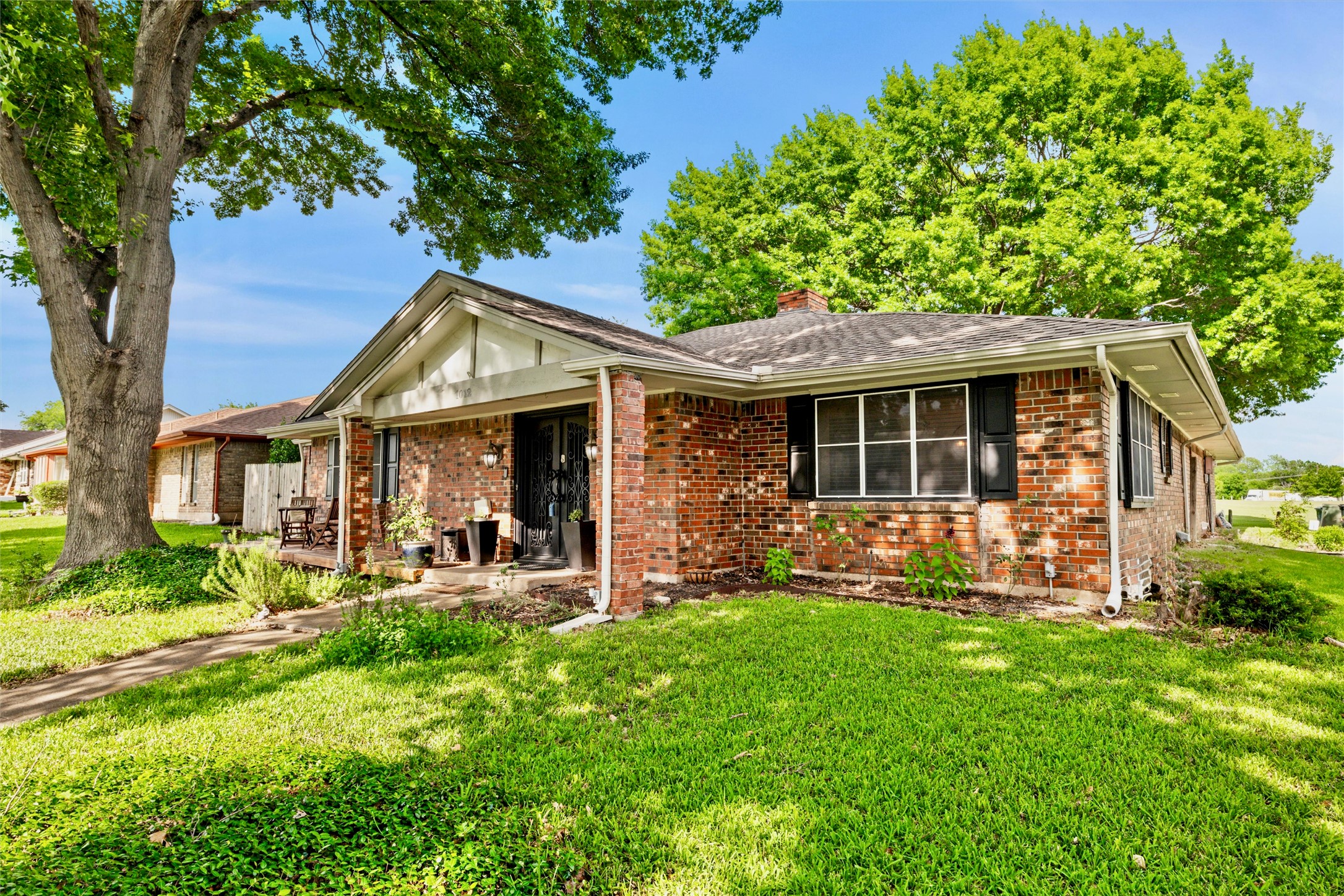 1012 Townsend Lane Desoto TX 75115