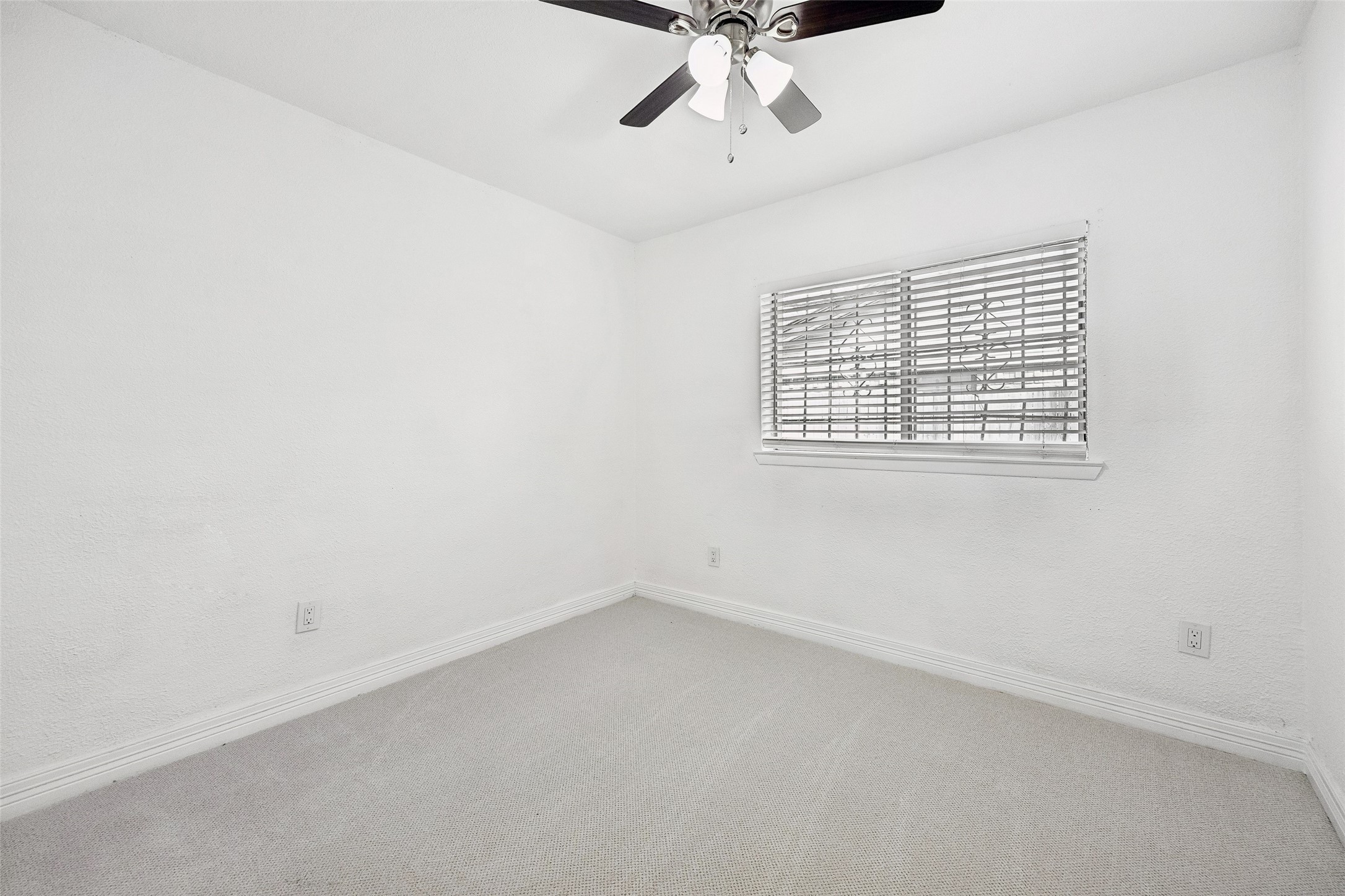 831 Kelso Drive Dallas TX 75211