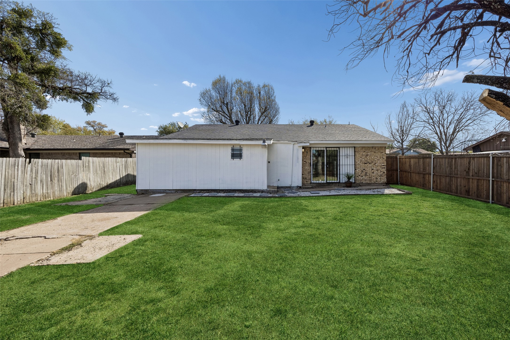 831 Kelso Drive Dallas TX 75211