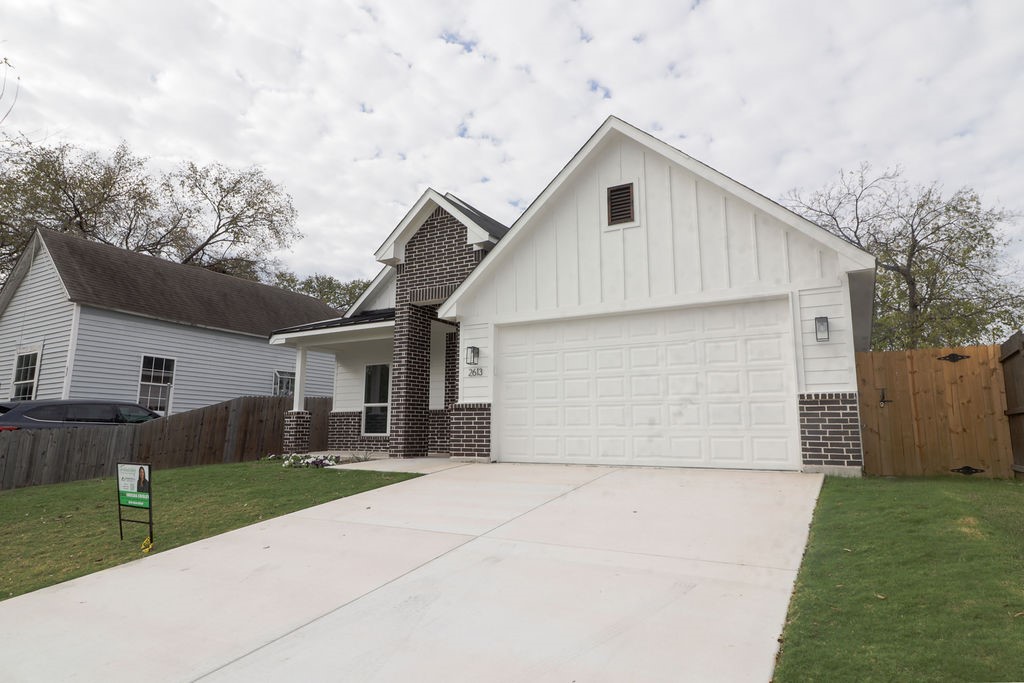 2613 Chestnut Avenue Fort Worth TX 76164