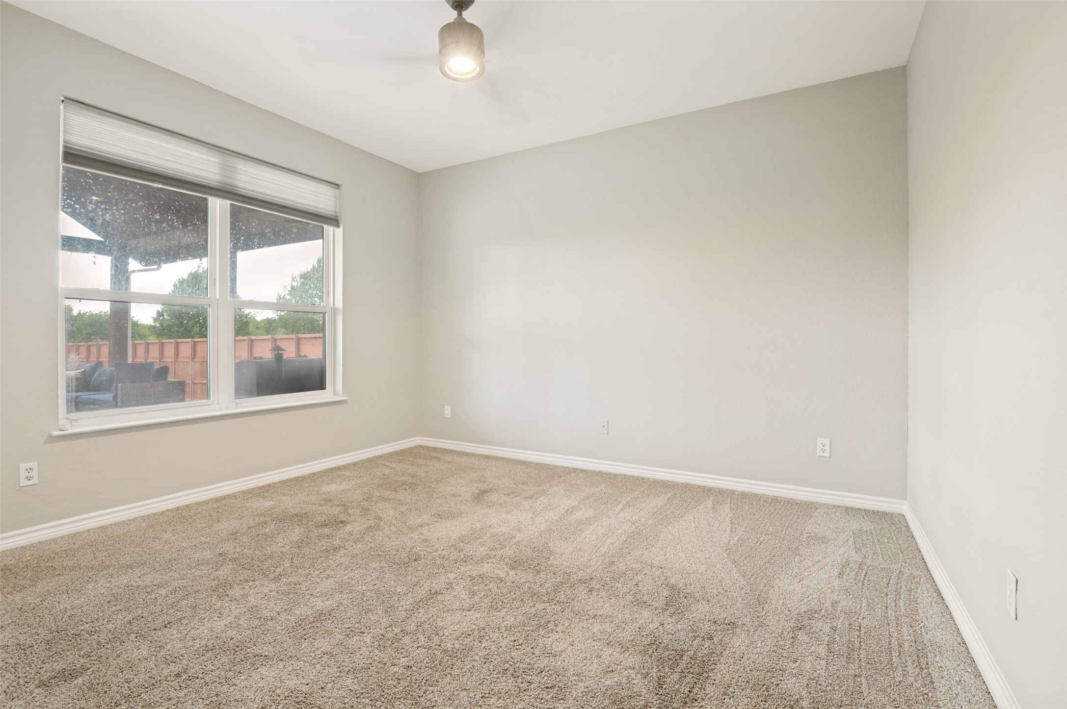 1320 E Highland Road Waxahachie TX 75167