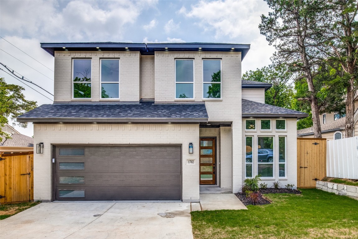 1702 Seevers Avenue Dallas TX 75216