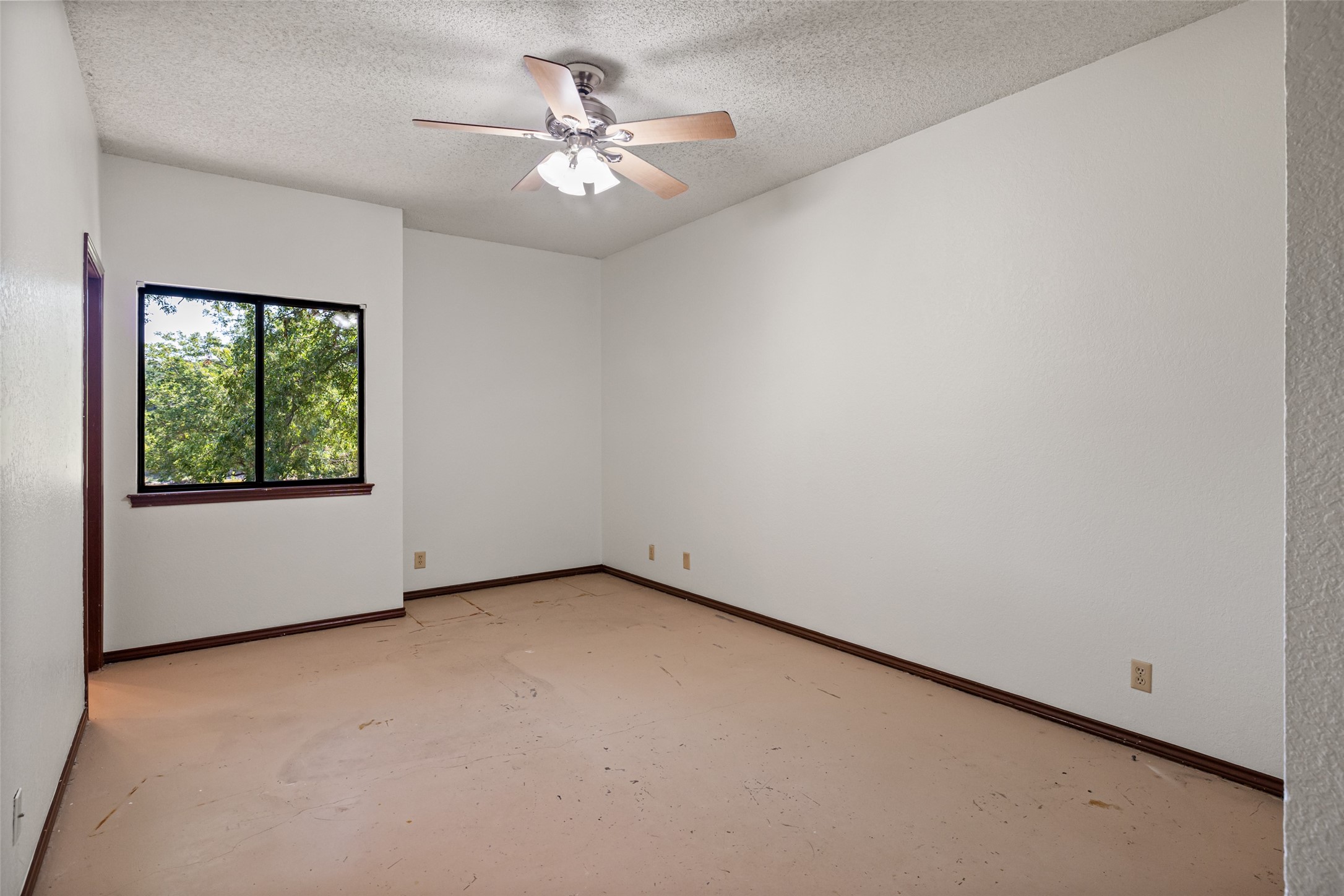 7508 Ravenswood Road Granbury TX 76049