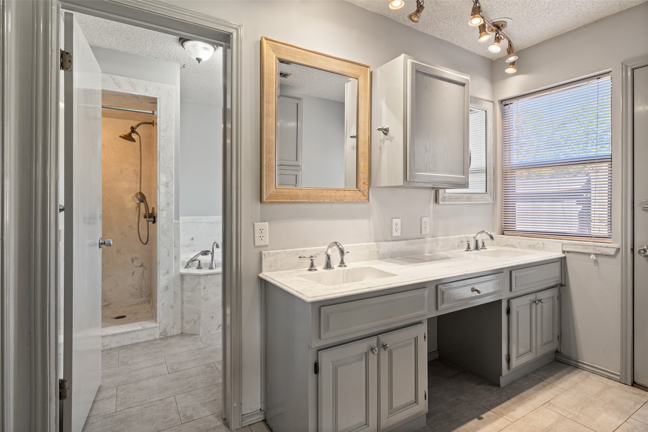 7508 Ravenswood Road Granbury TX 76049