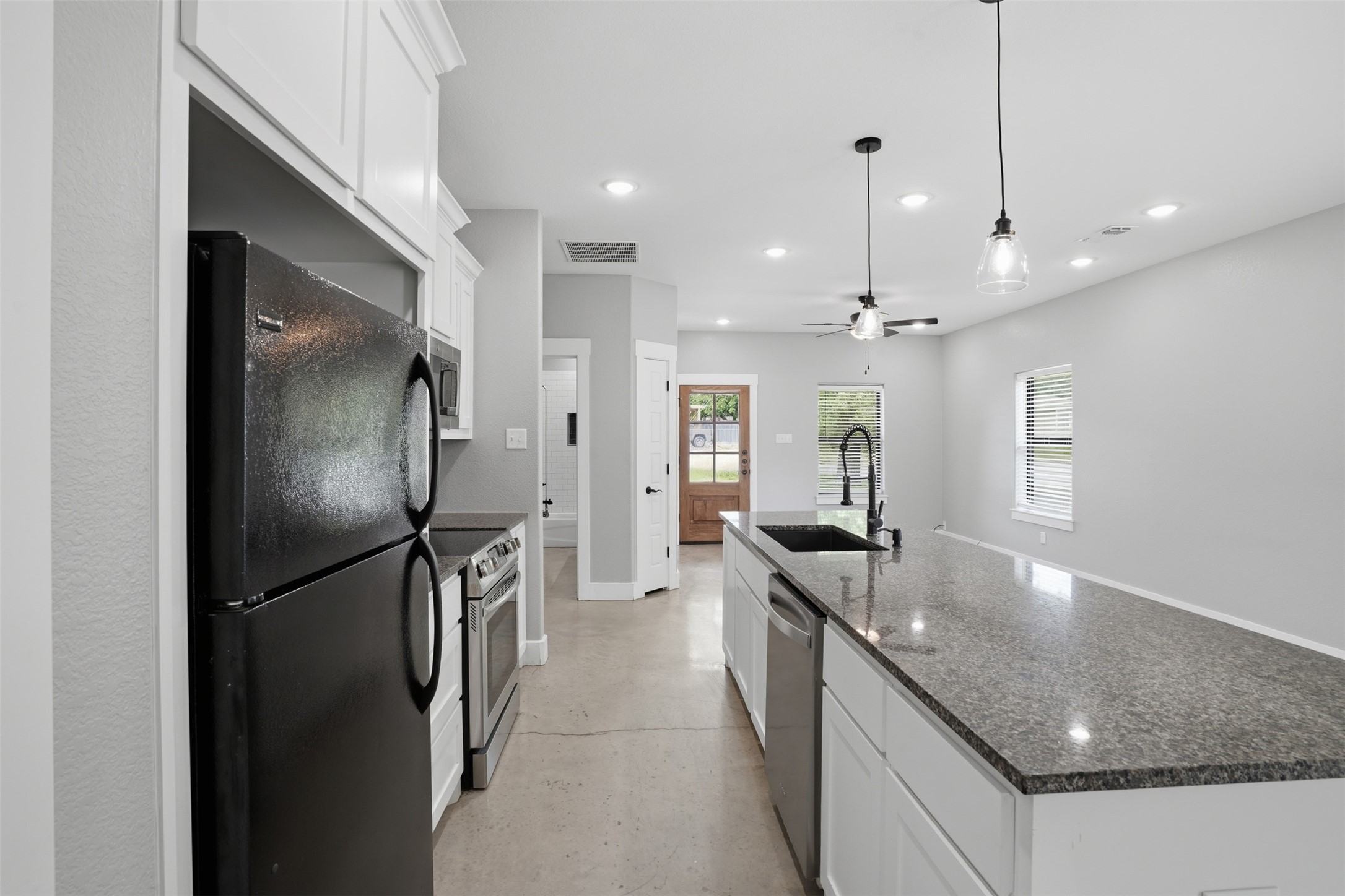 738 E Sears Street Denison TX 75021