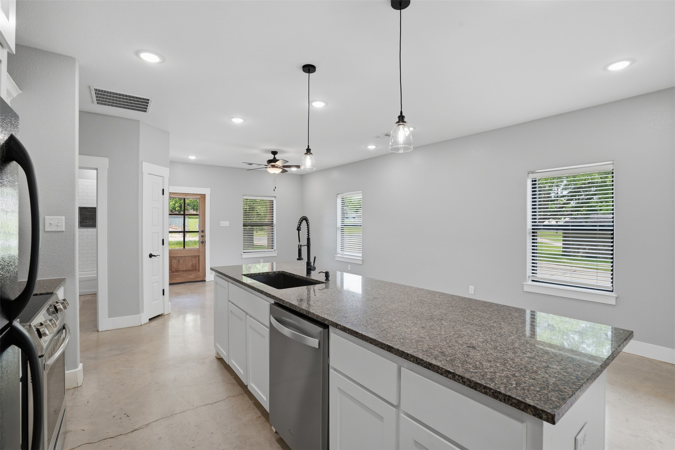738 E Sears Street Denison TX 75021