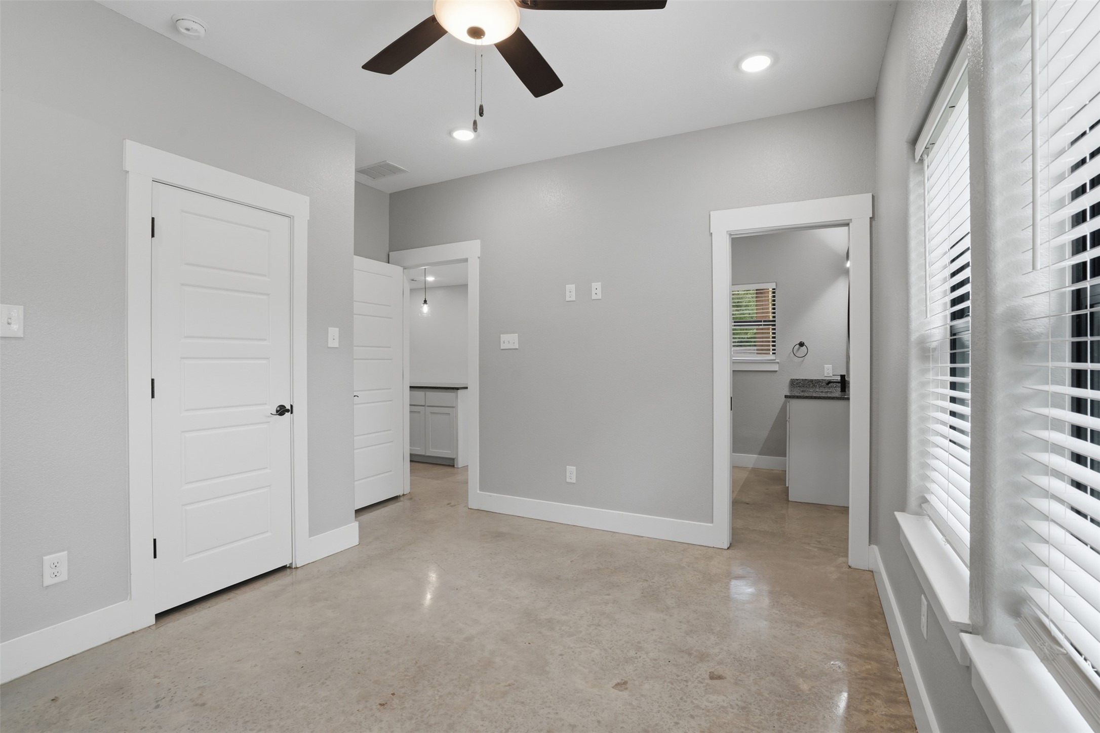 738 E Sears Street Denison TX 75021