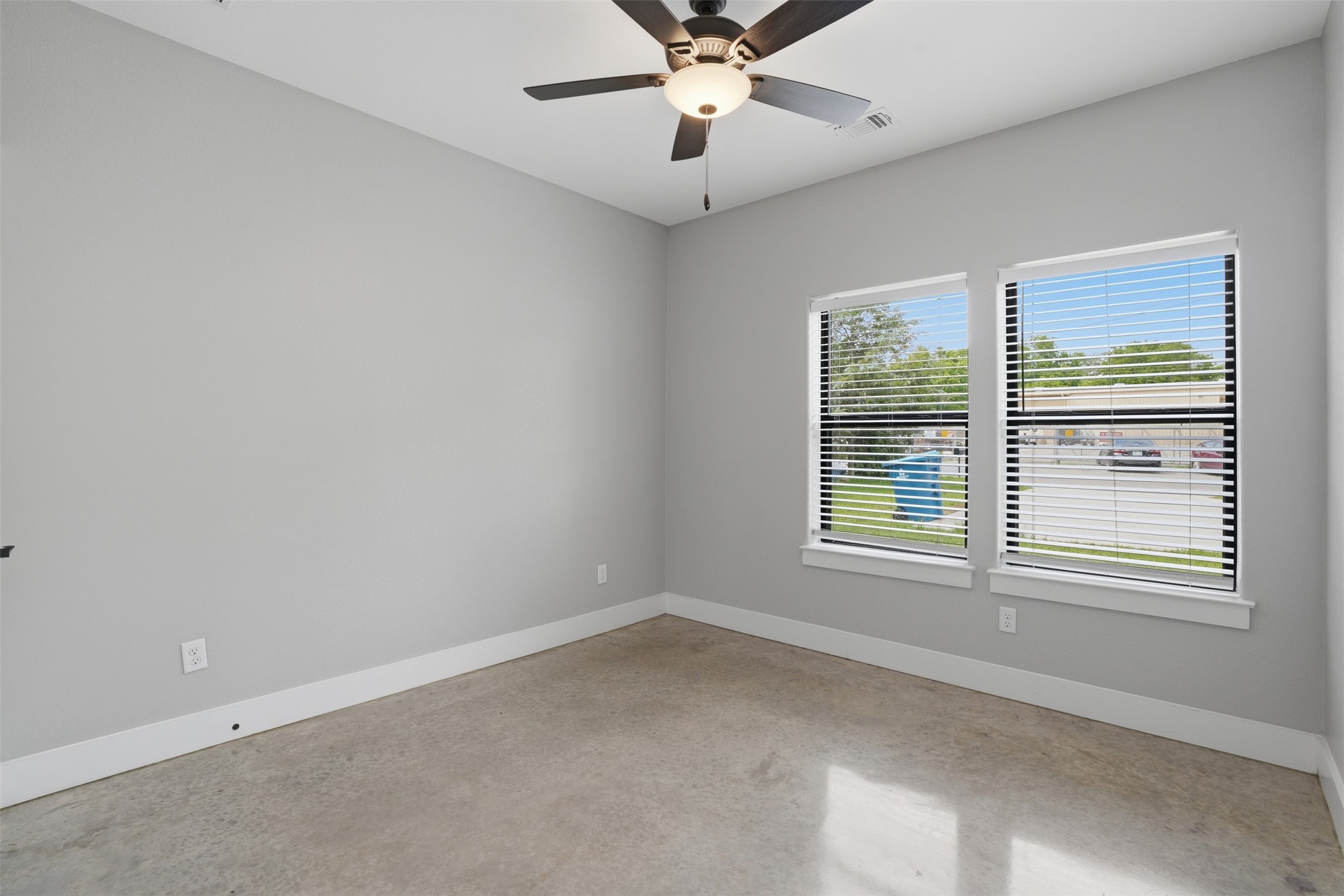738 E Sears Street Denison TX 75021