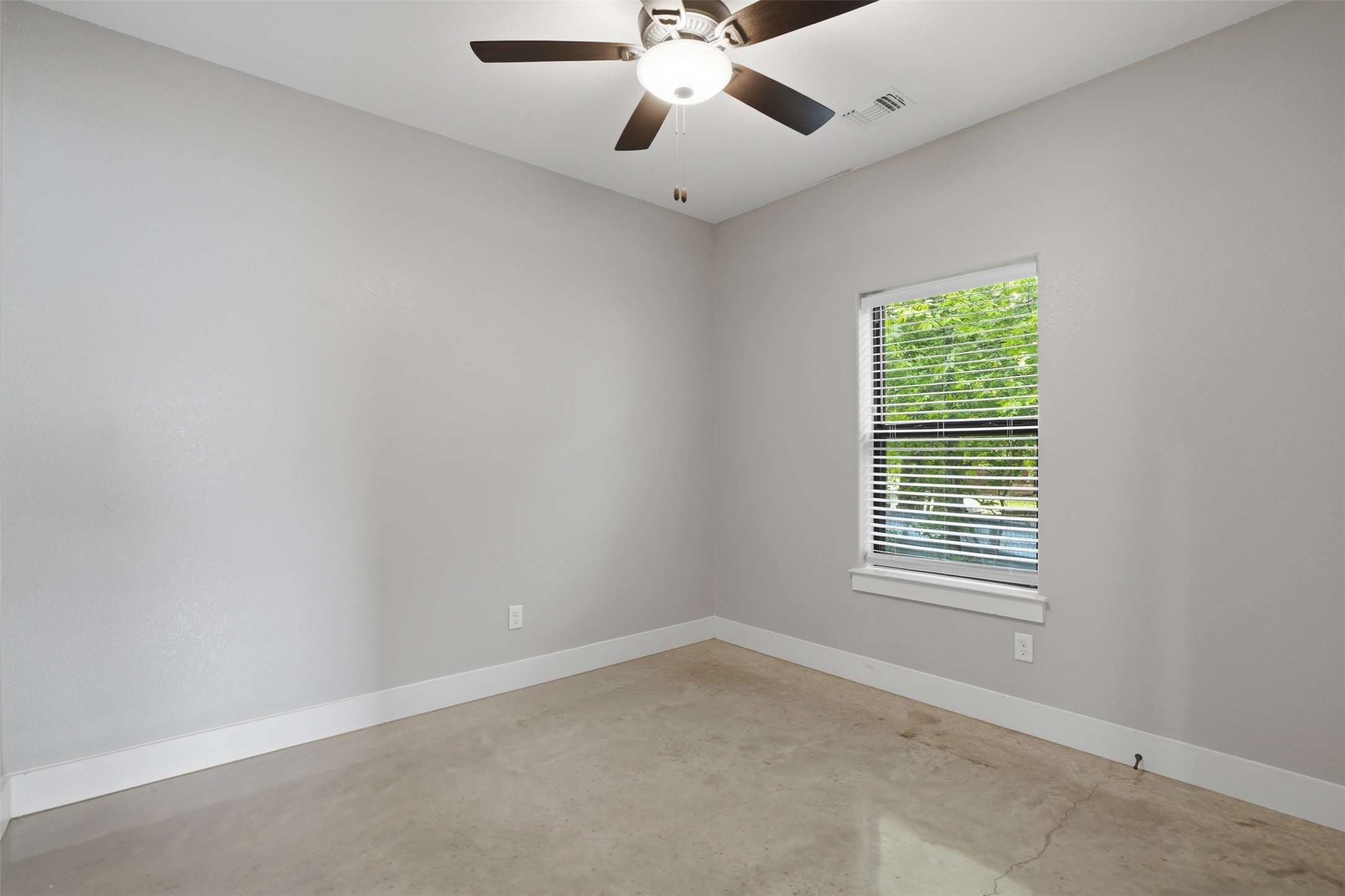 738 E Sears Street Denison TX 75021