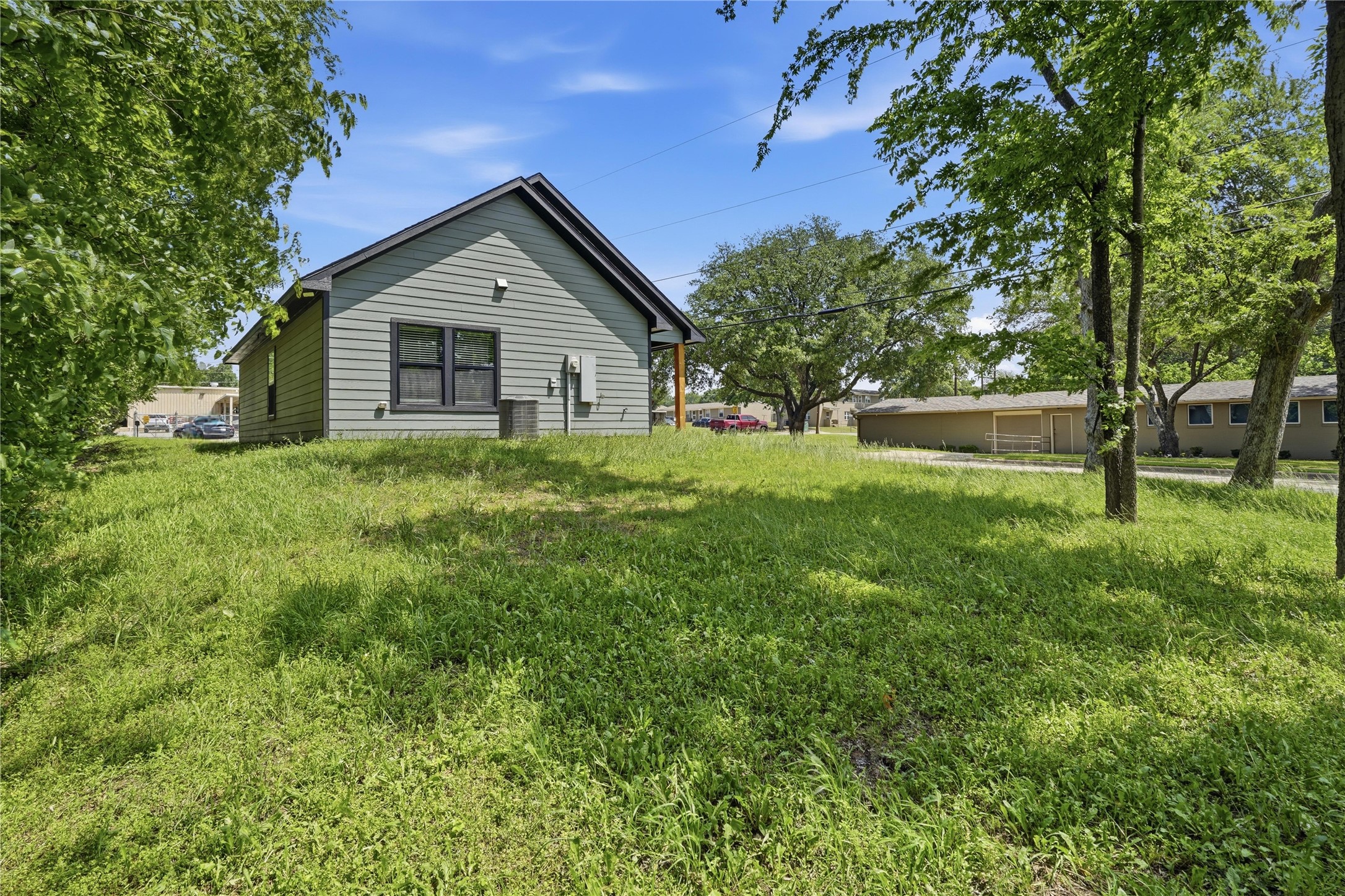 738 E Sears Street Denison TX 75021