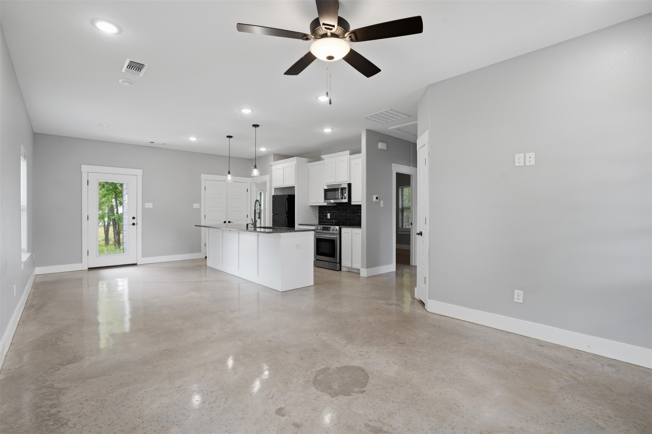 738 E Sears Street Denison TX 75021