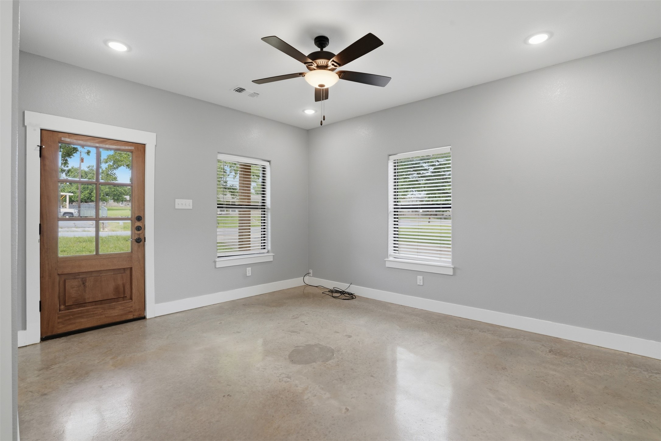 738 E Sears Street Denison TX 75021