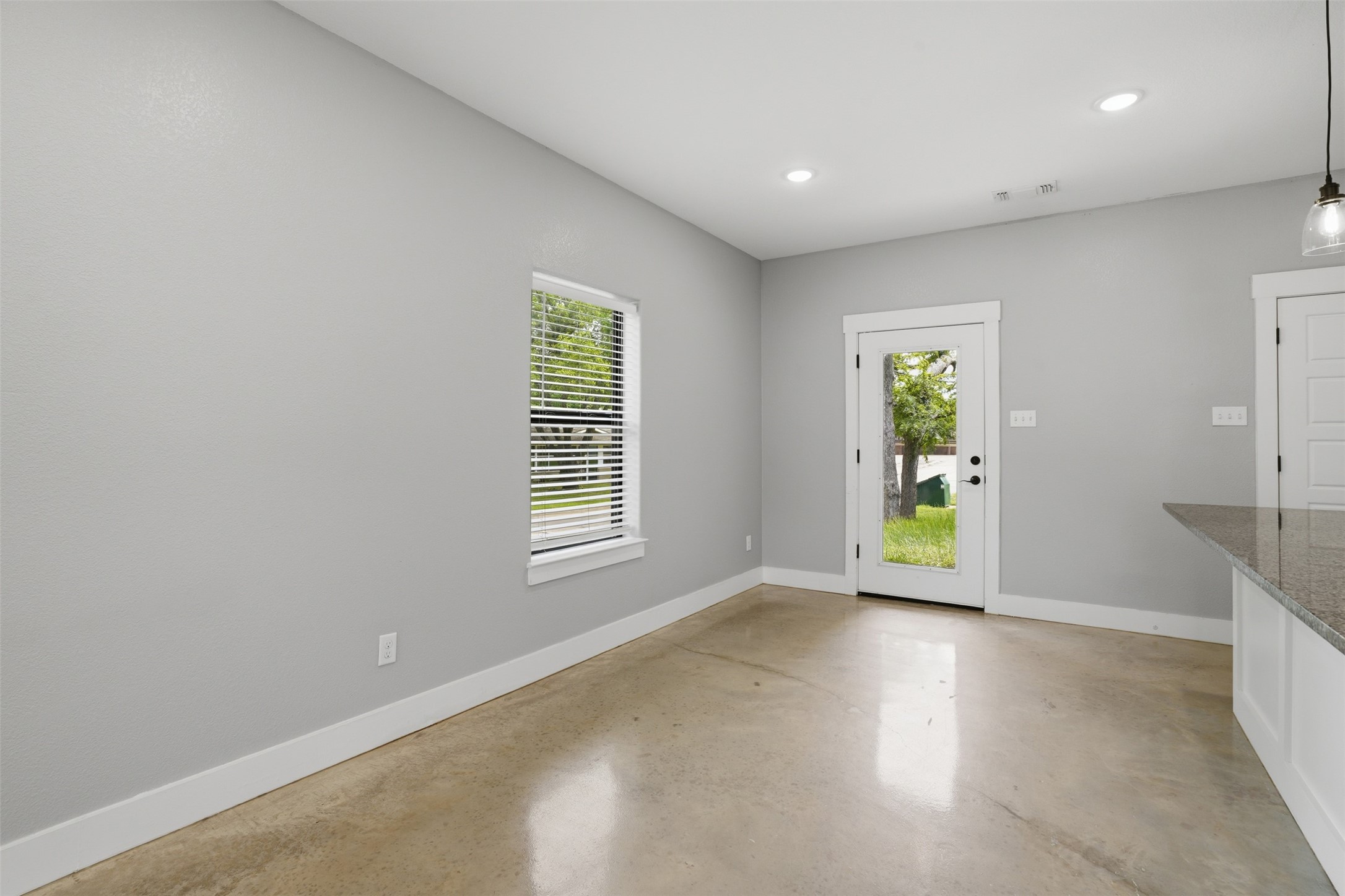 738 E Sears Street Denison TX 75021
