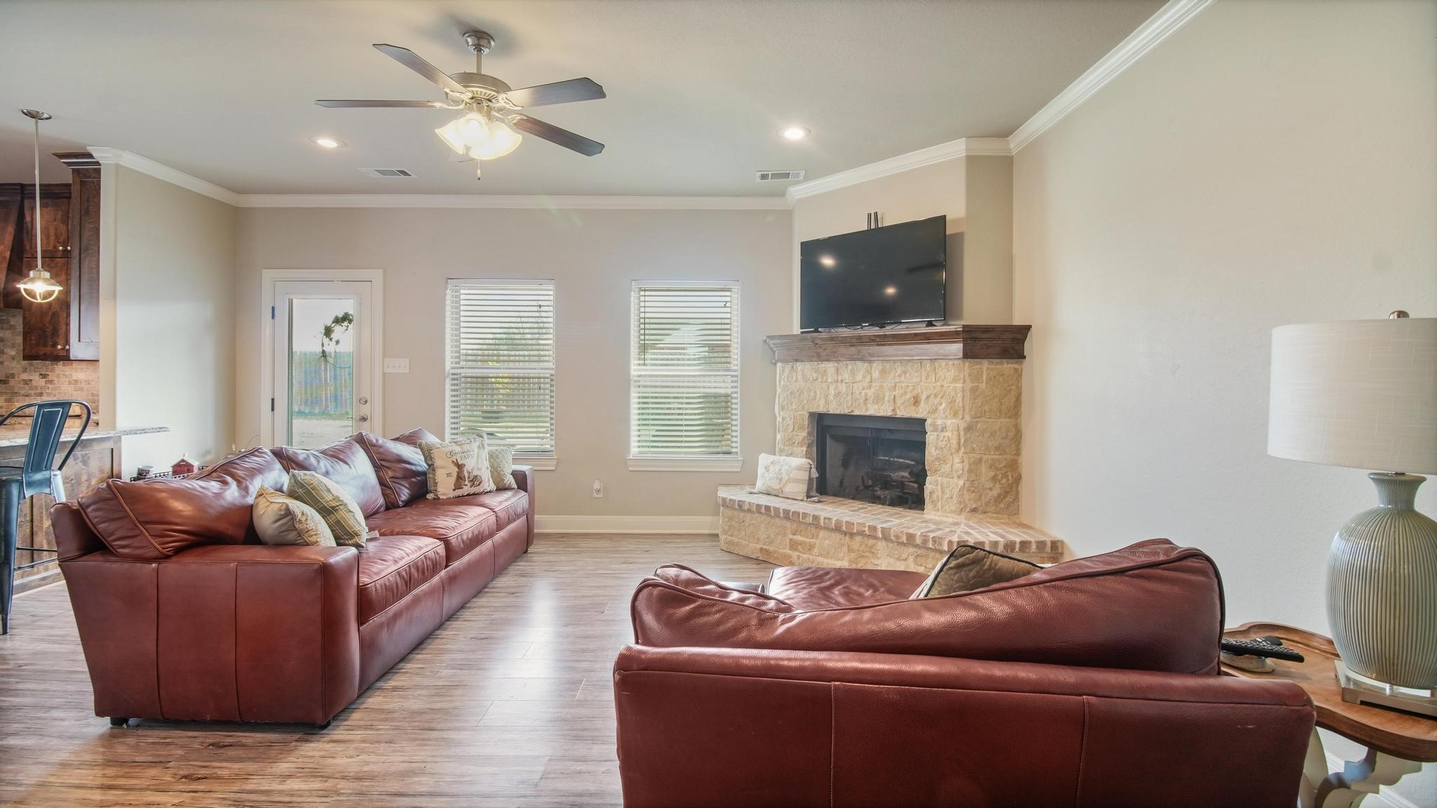 129 Oak Springs Loop Mabank TX 75156