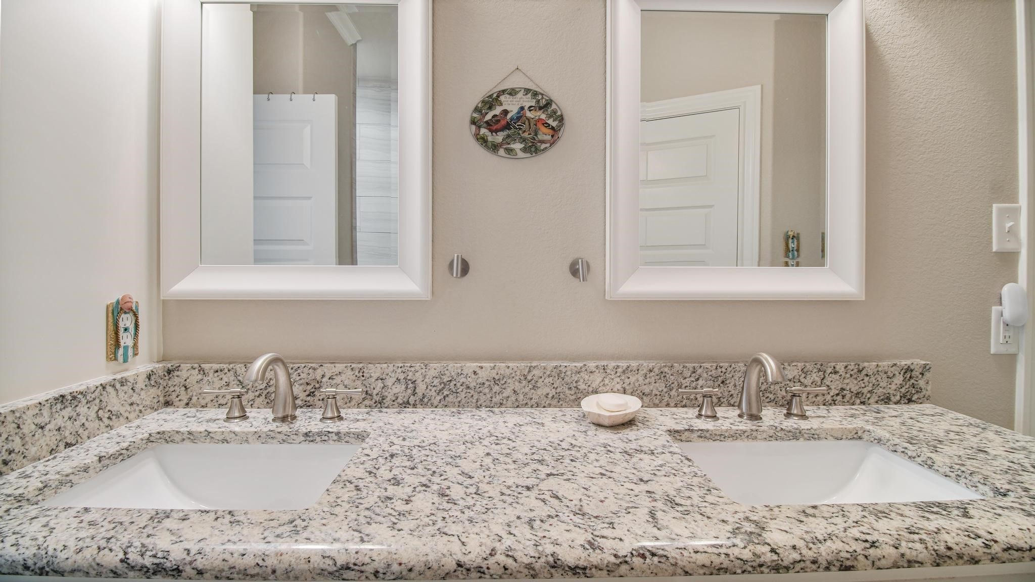 129 Oak Springs Loop Mabank TX 75156