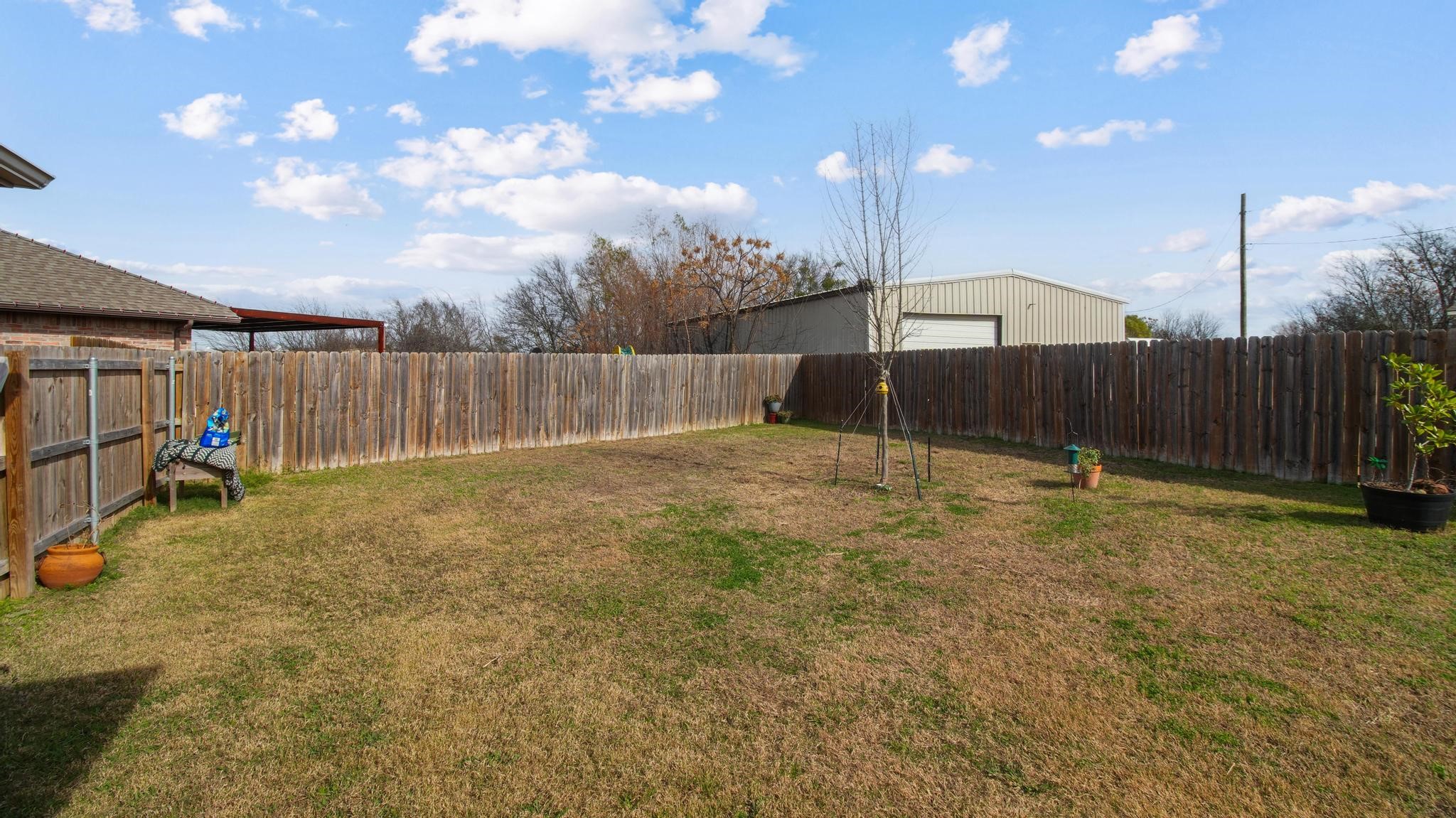 129 Oak Springs Loop Mabank TX 75156