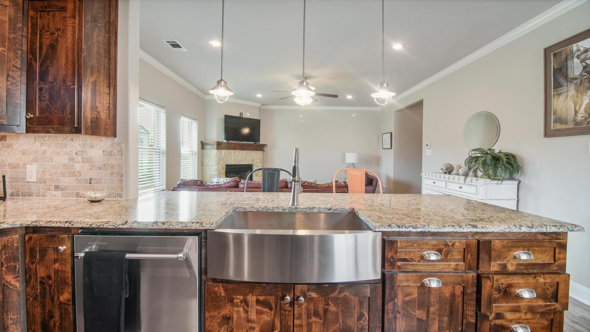 129 Oak Springs Loop Mabank TX 75156