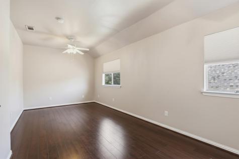 2451 Beachview Drive Grand Prairie TX 75054